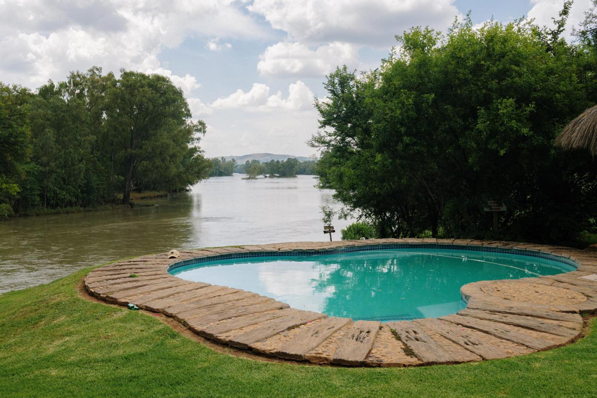 Breathe River Retreat Parys Exterior foto